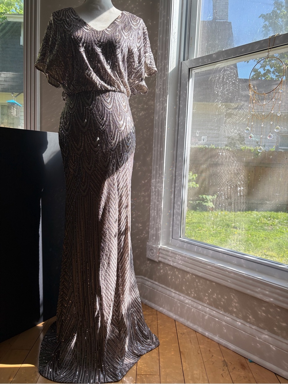 Betsy & Adam Art Deco Scalloped Sequin Blouson Gown Champagne Silver Sz 10